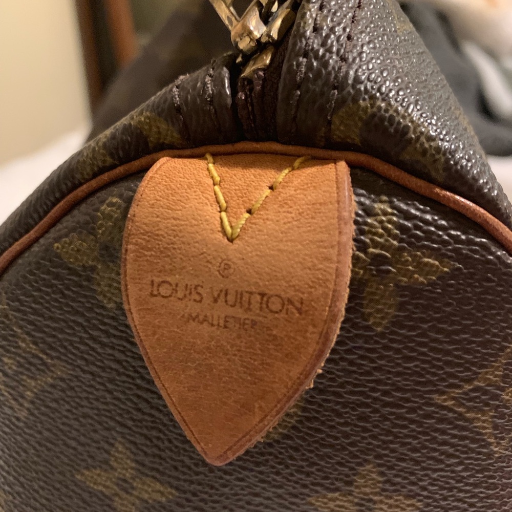 authentic Louis Vuitton speedy handbag